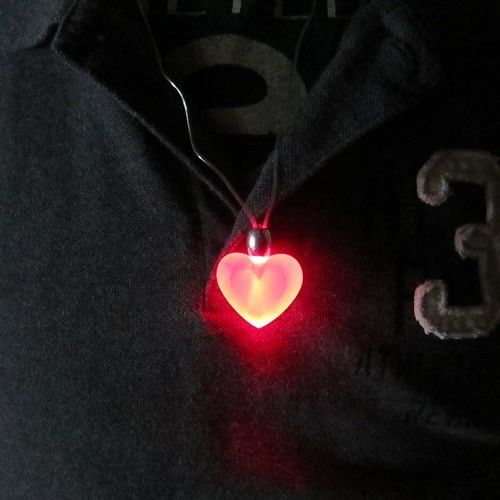 Glowing heart necklace hotsell